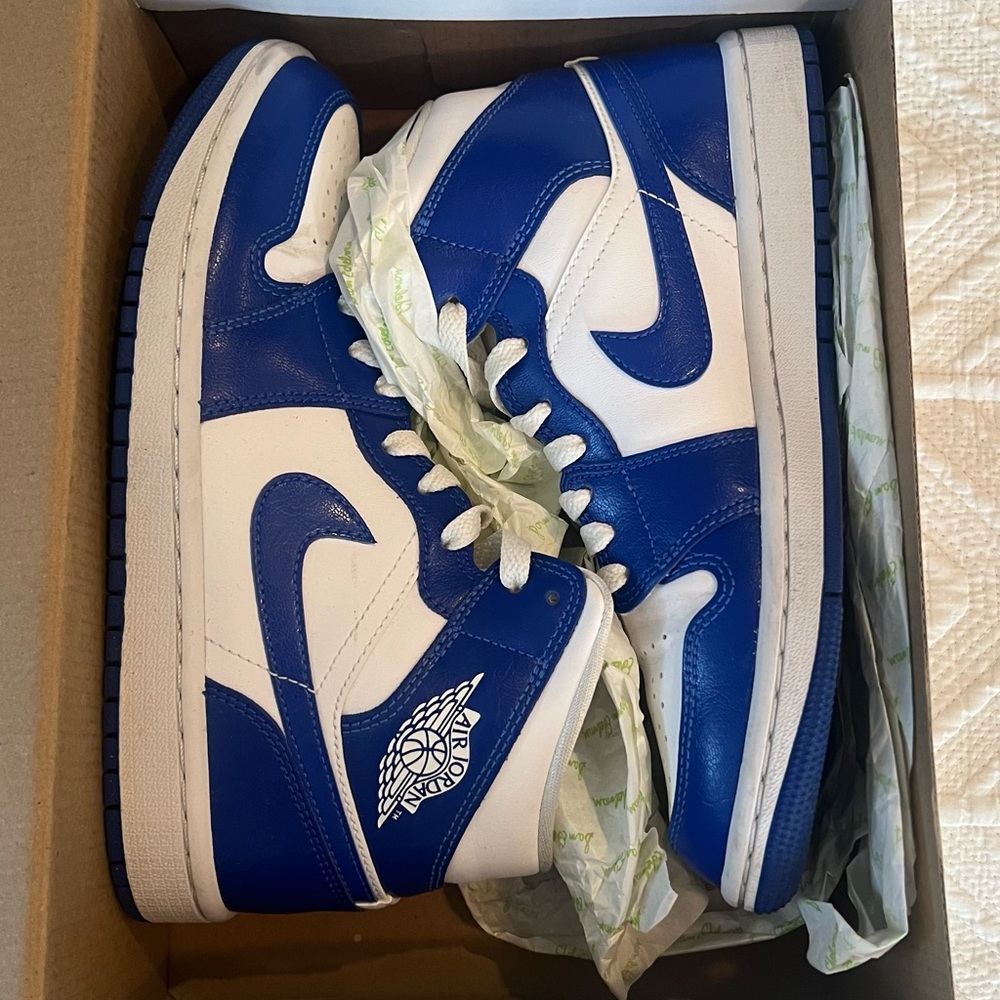 Air Jordan 1 Mid "Kentucky Blue" sneakers